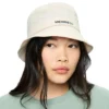 Casquette à logo linéaire